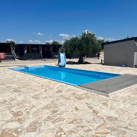 度假居 Mobile Homes Albatross