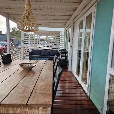 Mobile Homes Albatross 度假居 *