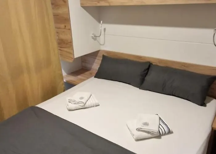 Сasa de vacaciones Mobile Homes Albatross Pirovac